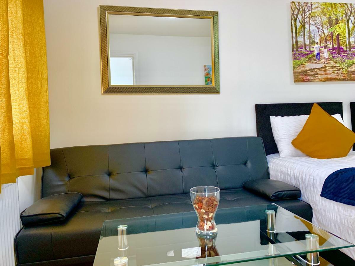 London Studio Apartments, Private Bathrooms And Parking Ilford Zewnętrze zdjęcie