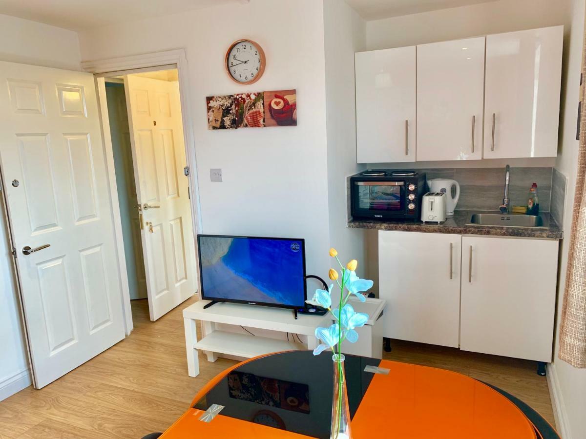 London Studio Apartments, Private Bathrooms And Parking Ilford Zewnętrze zdjęcie