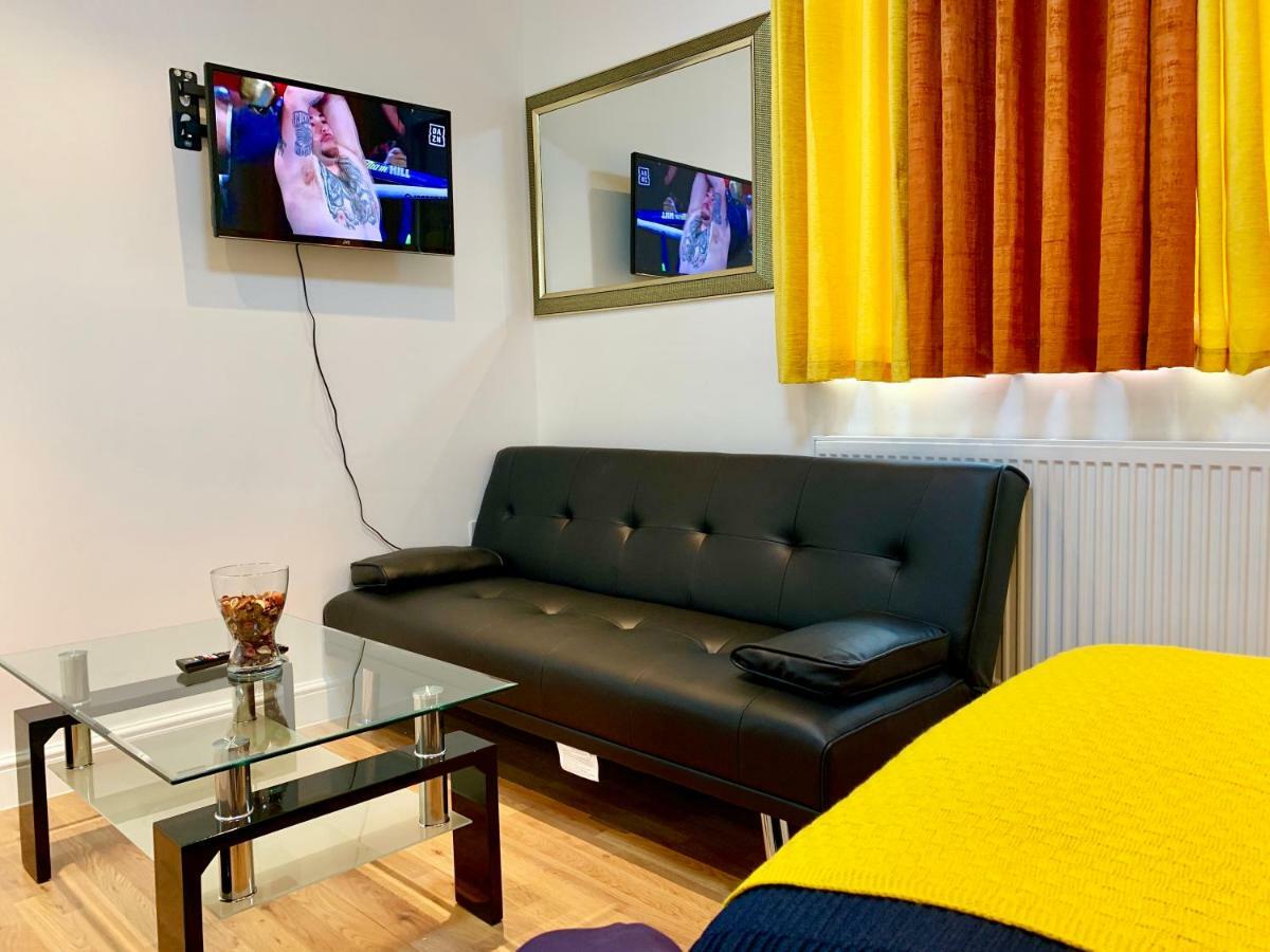 London Studio Apartments, Private Bathrooms And Parking Ilford Zewnętrze zdjęcie