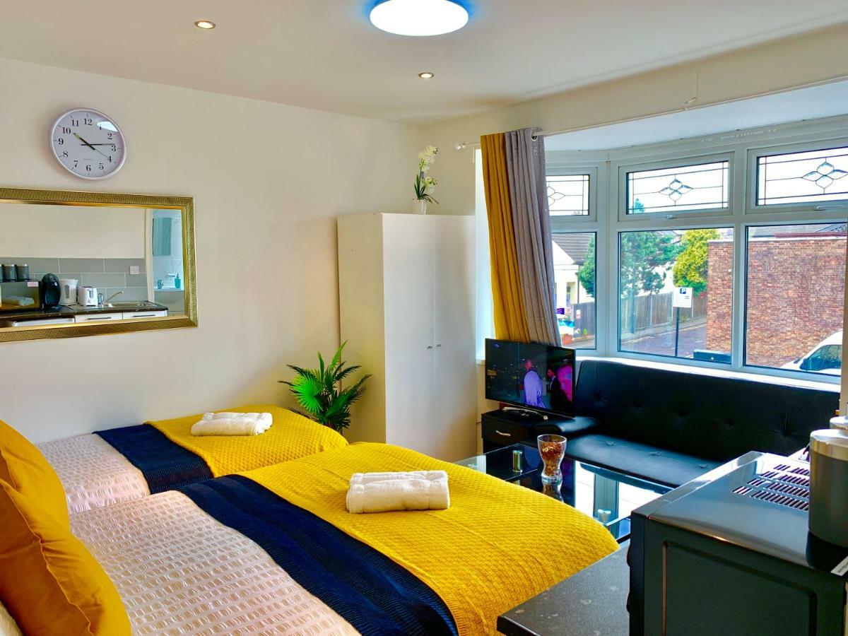 London Studio Apartments, Private Bathrooms And Parking Ilford Zewnętrze zdjęcie